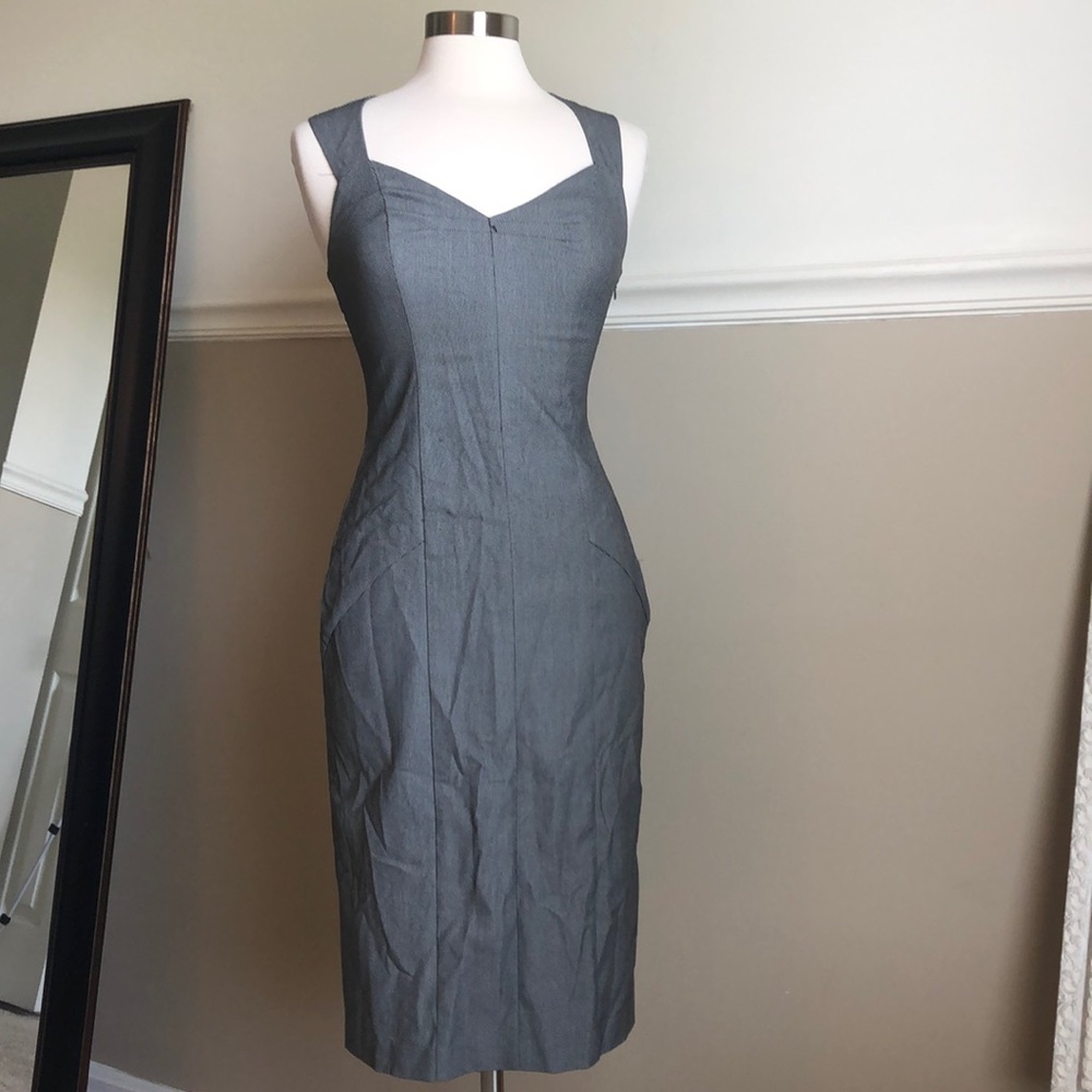 Gorgeous shift dress.